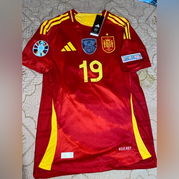 Spain 2024 Home #19 Lamine Yamal - Picture 3 of 4